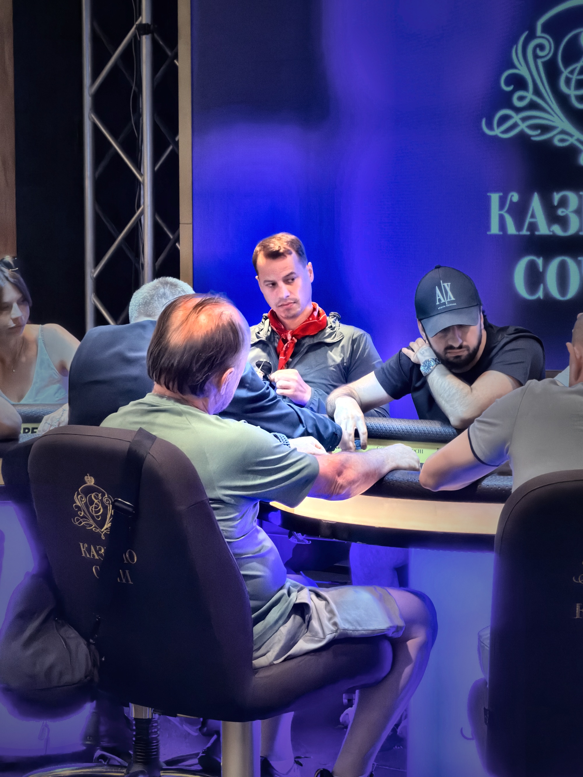 Дон КЛАНа за турнирным столом Кубка Красной Поляны